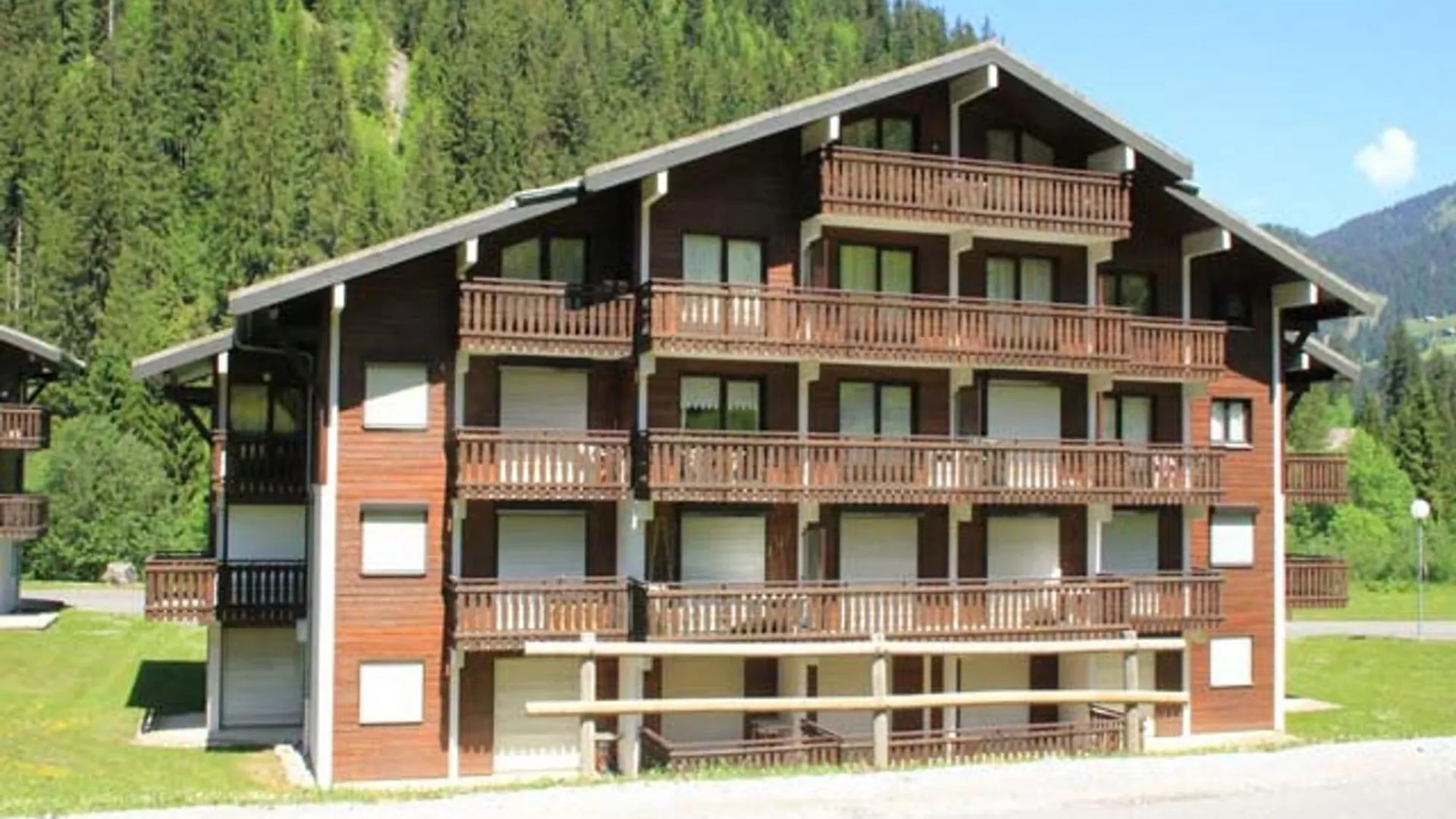Appartement Cosy 4 Pers Avec Wi-Fi, Parking, Terrasse A Chatel - Fr-1-198-256 0*,  Frankrig
