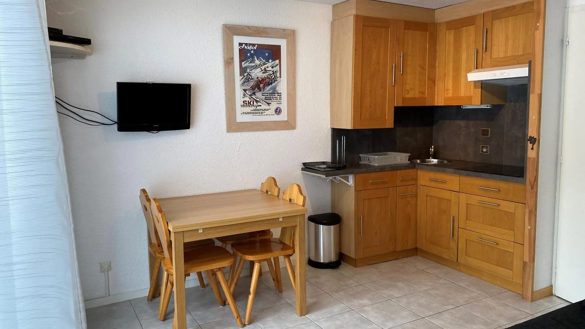 Appartement Cosy 4 Pers Avec Wi-Fi, Parking, Terrasse A Chatel - Fr-1-198-256 Apartment